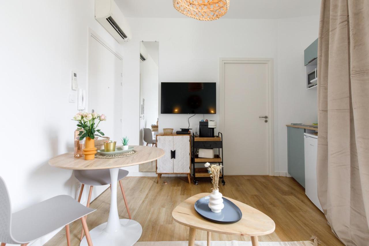Centre Studio Plage Et Festival Канны Экстерьер фото